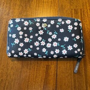 Kate Spade Daisy Zip-Around Wallet -NWOT